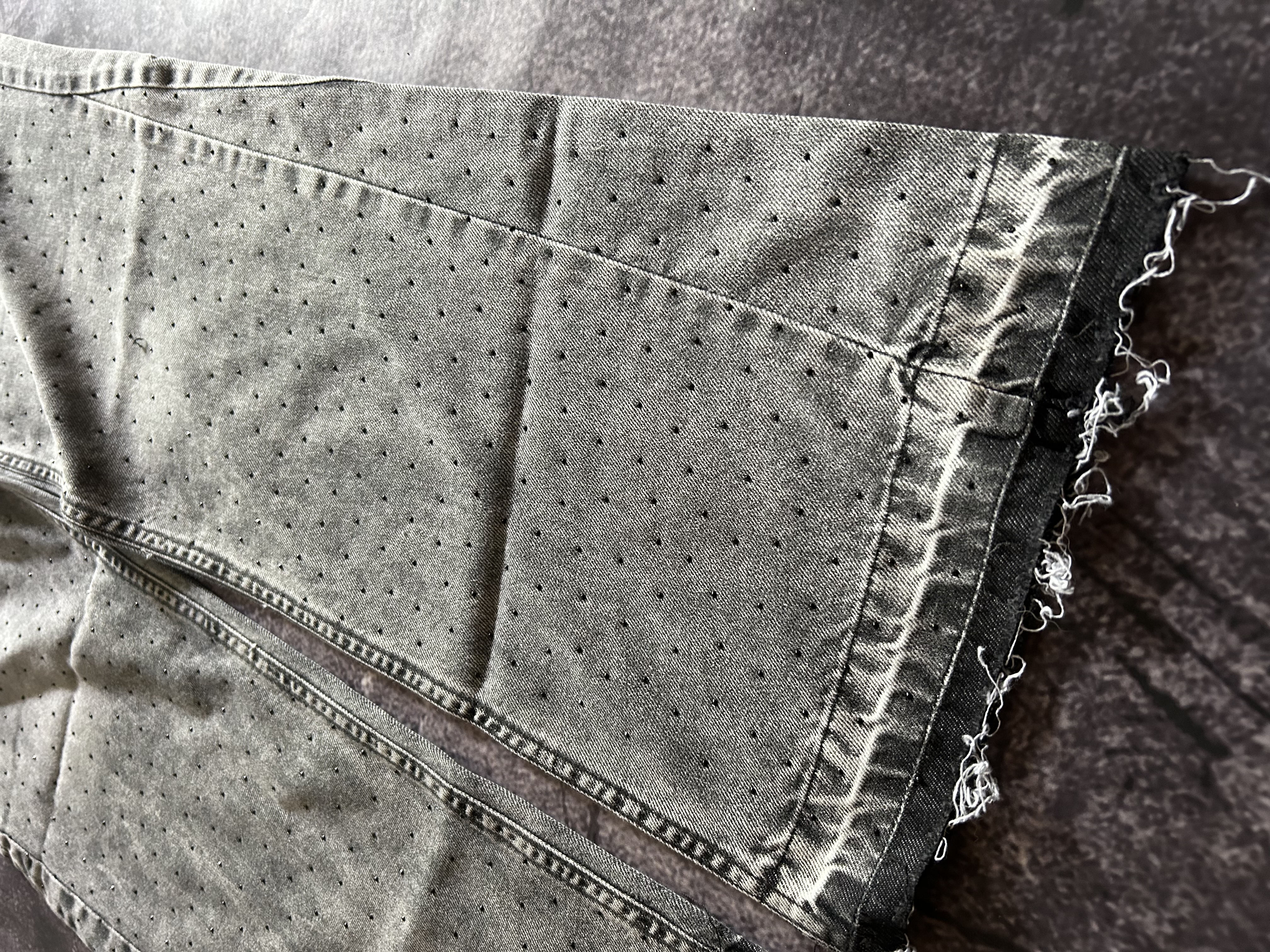 FLARED JEANS | GRIS STRASS