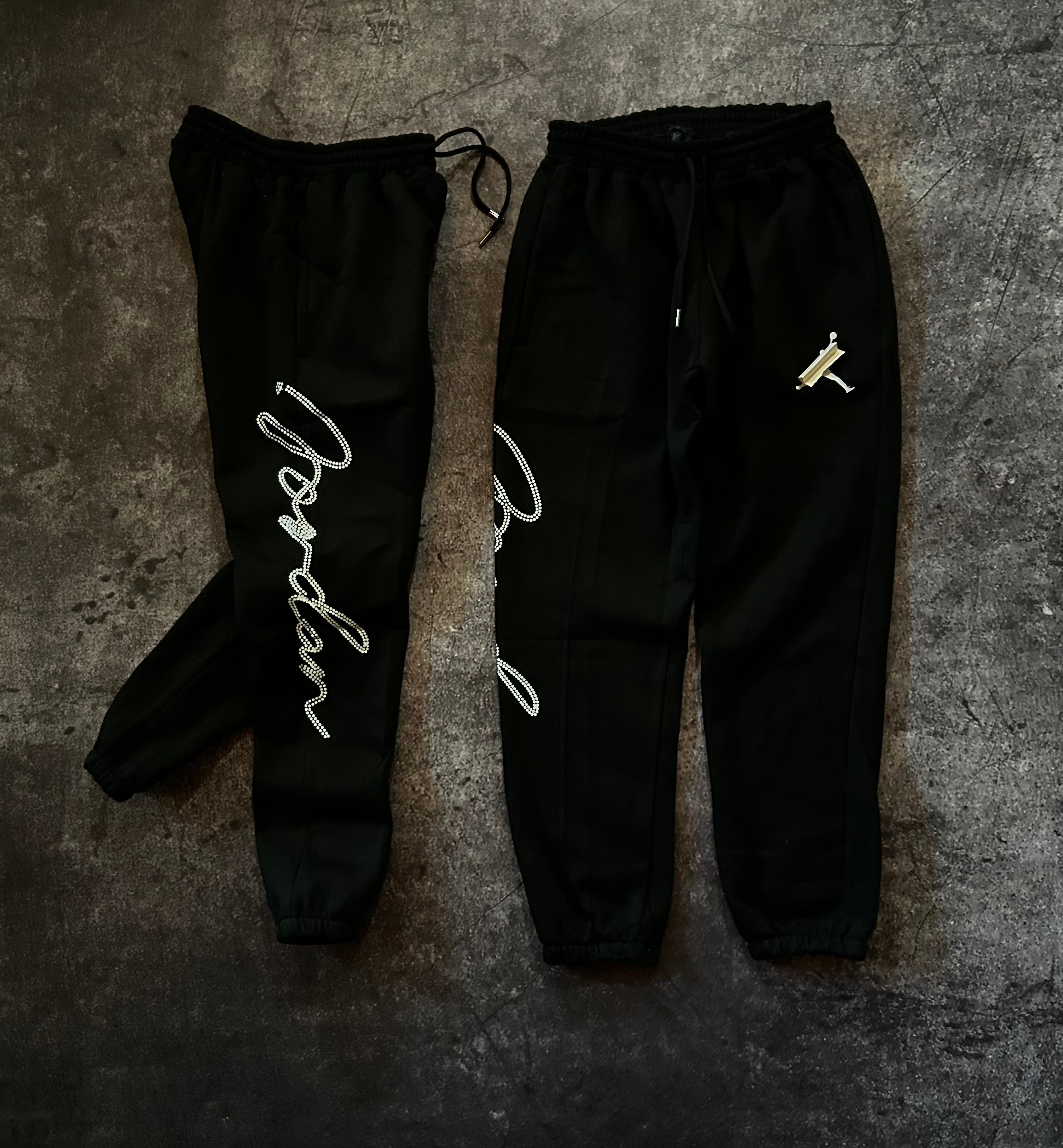 JOGGIN JORDAN| cursiva