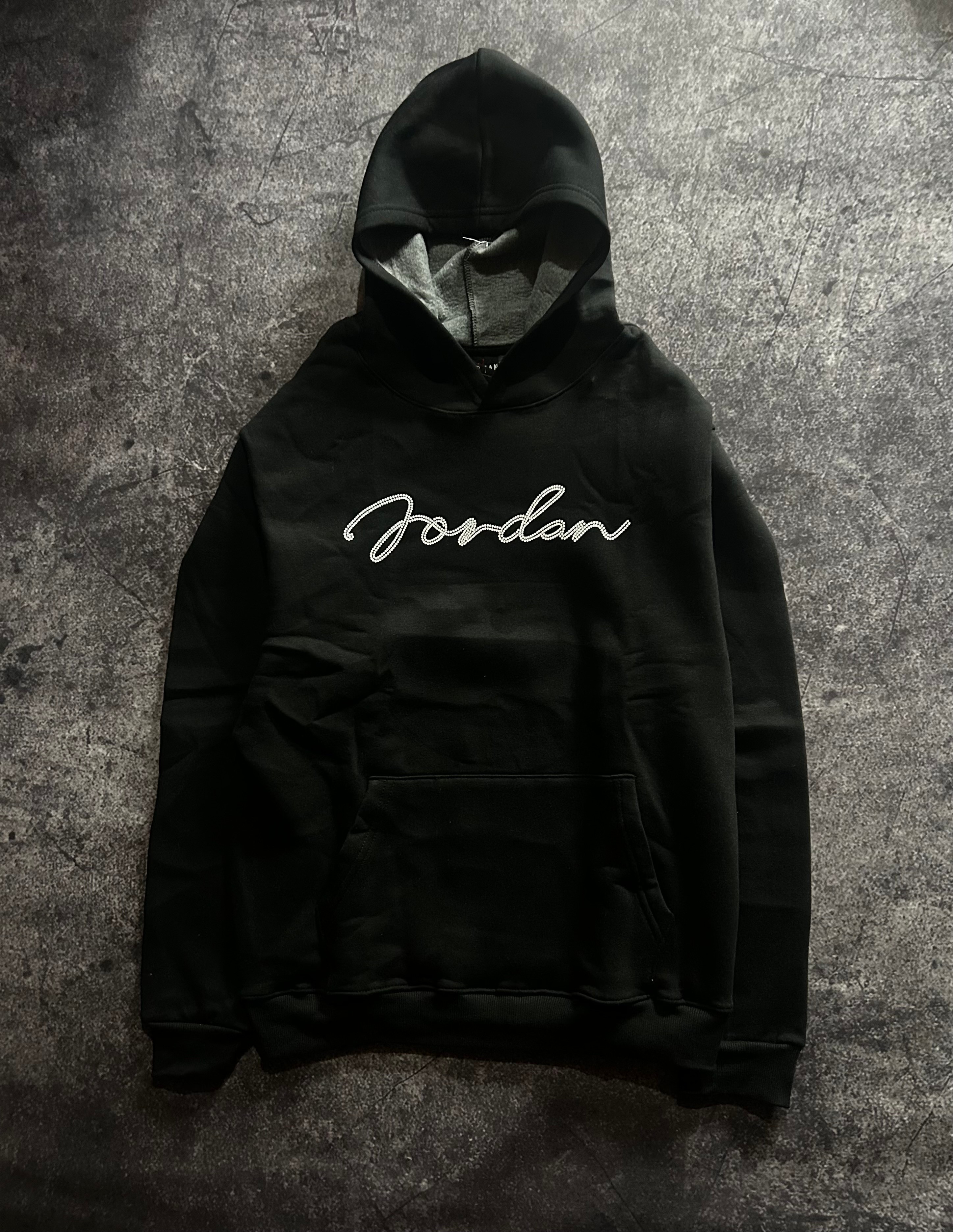BUZO FRIZADO JORDAN| CURSIVA